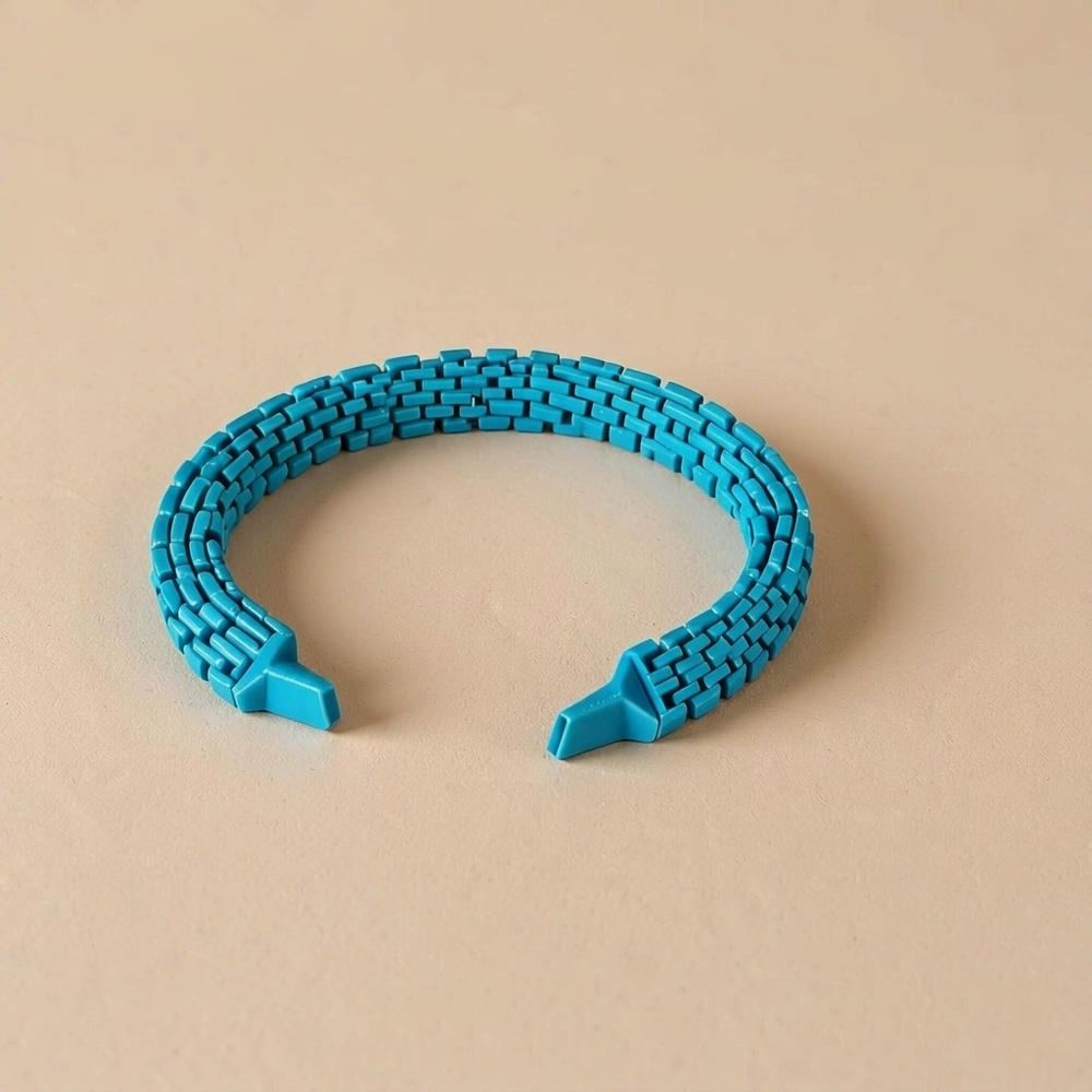 Flexible Articulated Fidget Bracelet Decorative Wrist Accessory — product scene