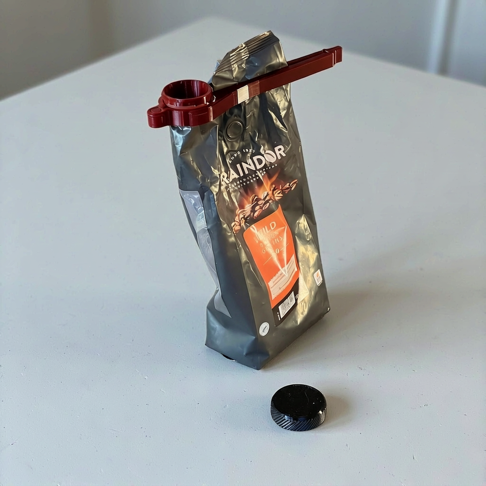 Food Bag Sealing Clip with Screw Cap Spout, Kitchen Storage Bag Sealer for Pouring and Sealing — additional product view