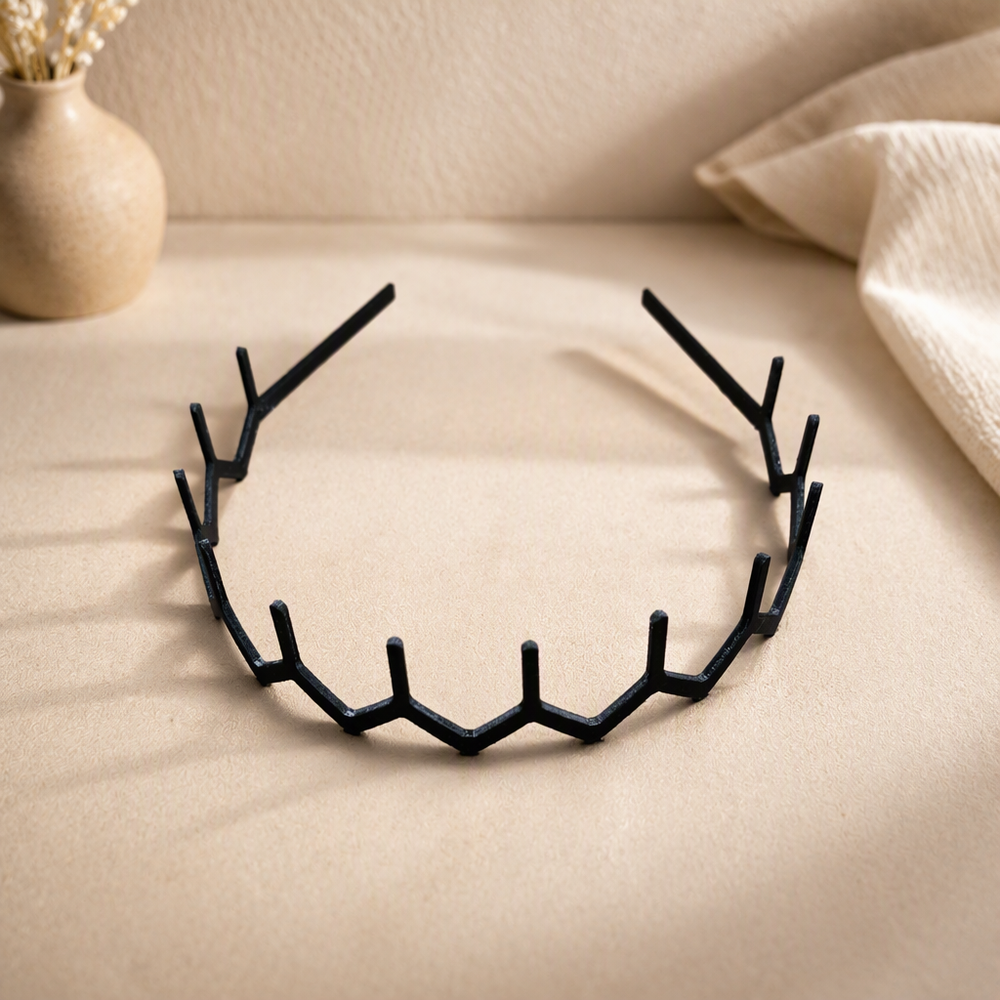 Flexible Wavy Headband with Teeth, Secure Hold Hair Styling Accessory for Daily Use — product scene