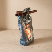 Food Bag Sealing Clip with Screw Cap Spout, Kitchen Storage Bag Sealer for Pouring and Sealing — product scene