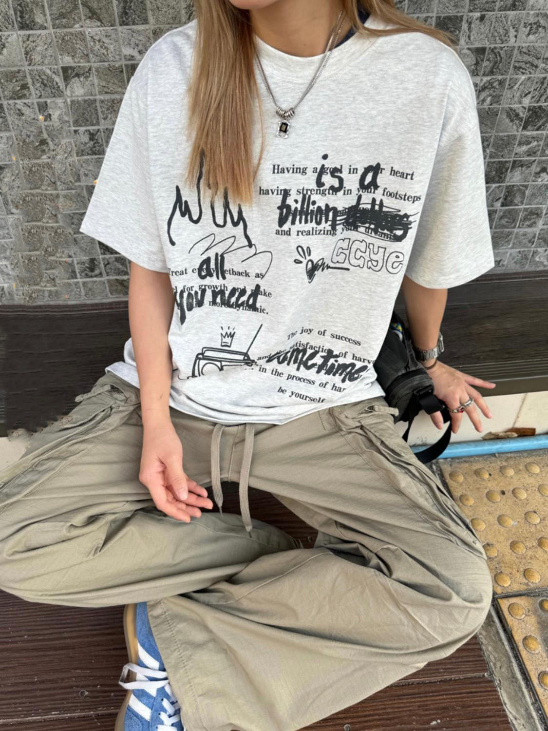 HAND-DRAWN DOODLE VINTAGE T-SHIRT