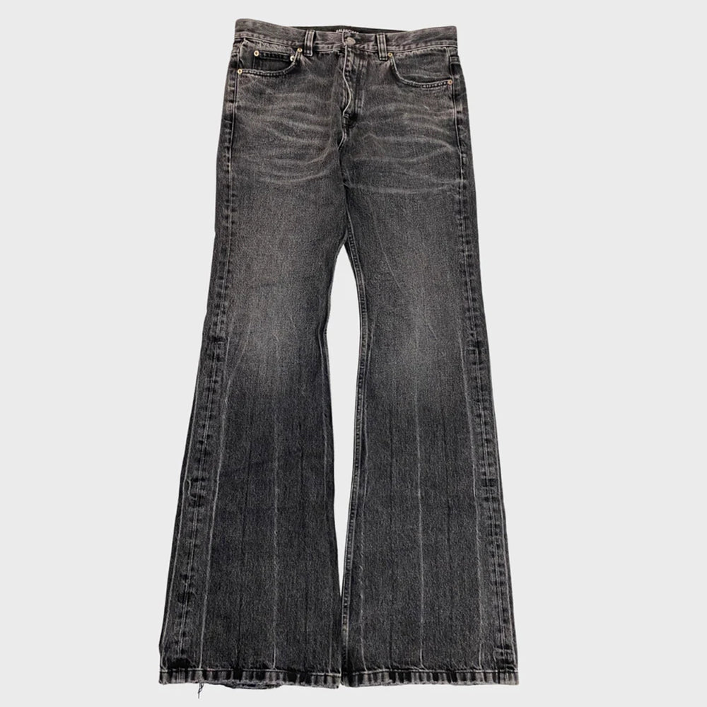 LOST TAPE FLARED DESTROYED FLARED JEANS IN GREY BLACK