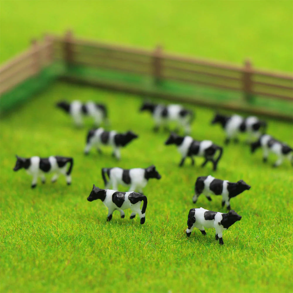60pcs N Scale 1:150 Well Painted Farm Animals Cows(Random)