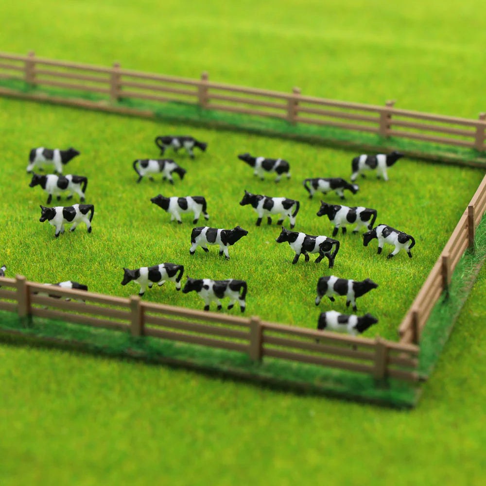 60pcs N Scale 1:150 Well Painted Farm Animals Cows(Random)