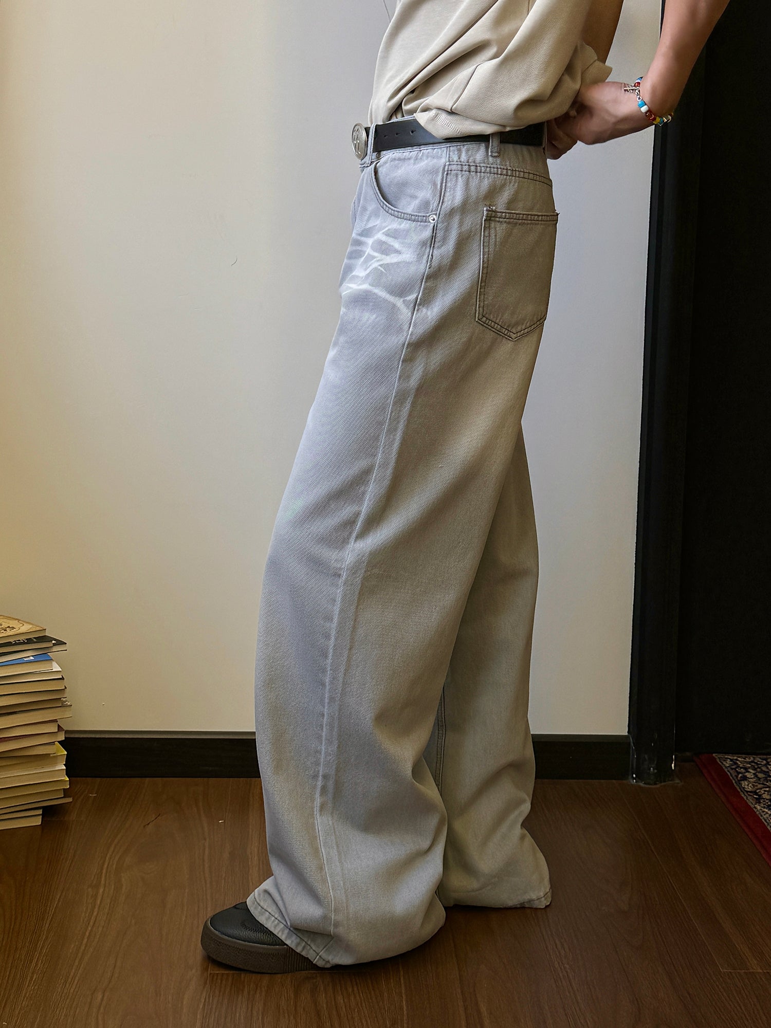 Whiskers Gray White Wide Cut Straight Jeans