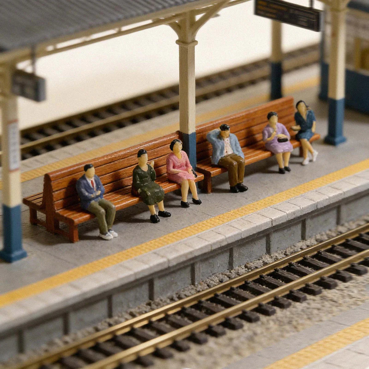 P4302 50pcs O Scale 1:43 All Seated Painted Figures