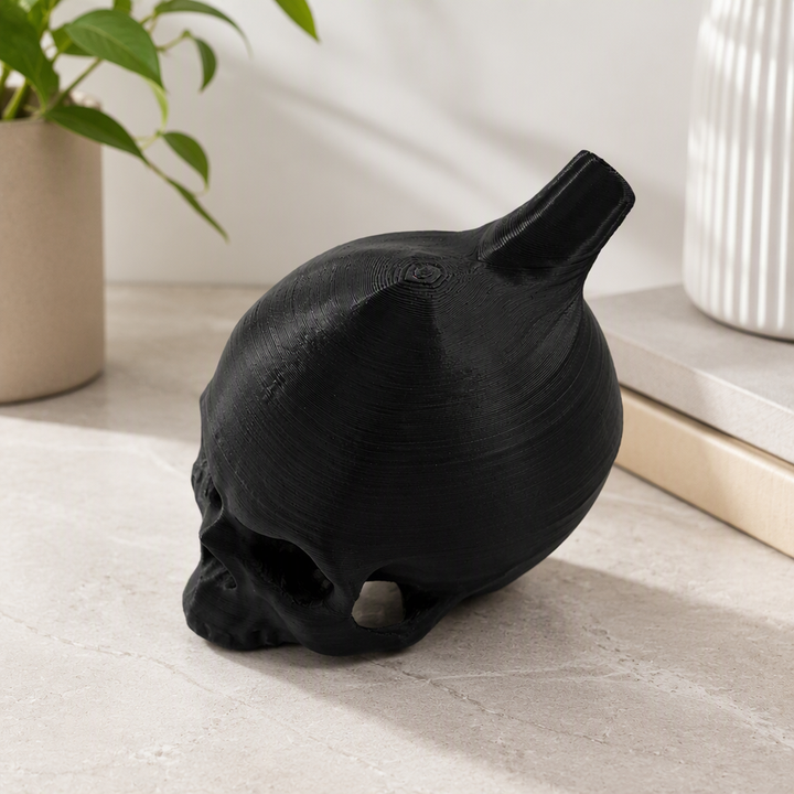 Skull Shaped Scary Scream Whistle Halloween Party Noisemaker Prank Prop — main product view