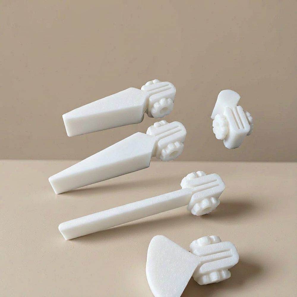 5 Piece Adjustable Varied Head Shape Clamps Set, Practical Smoking Accessories — product scene