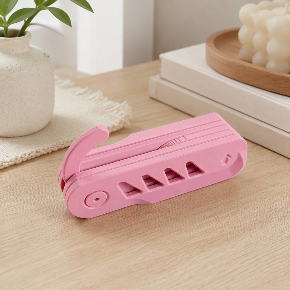 Portable Foldable Clothes Hanger, Space-Saving Clothing Organizer for Travel and Home Closet Use — main product view
